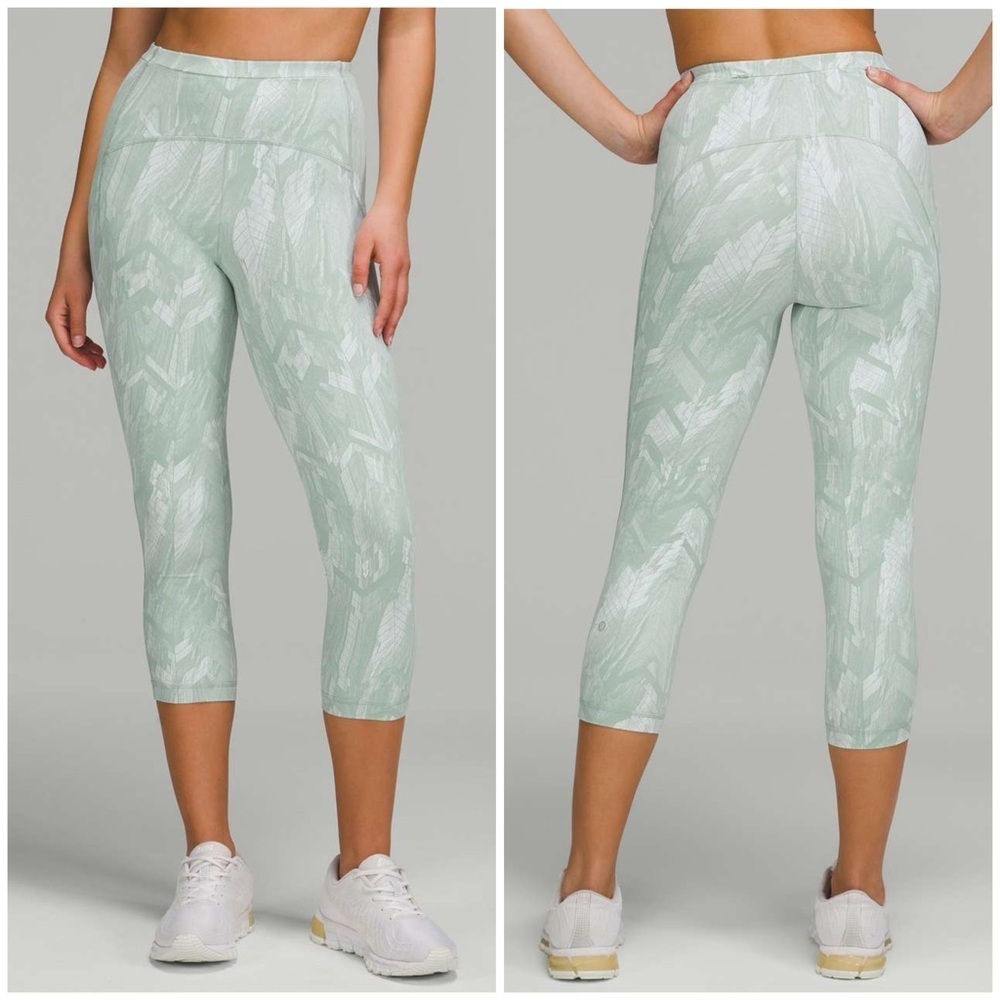 Lululemon Swift Speed High-Rise Crop 21" Reverberate Chevron Jacquard (Size 2)